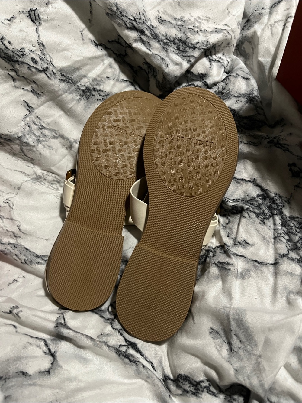 Toscanella Cream Leather Toe-Loop Buckle Sandals - Picture 2 of 5